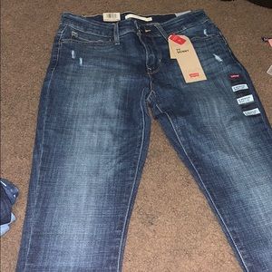 Levis skinny jeans mid rise 711